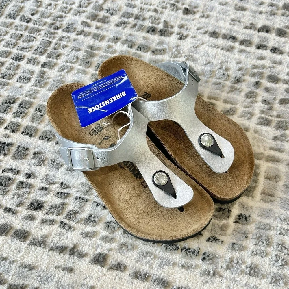 Birkenstock Gizeh Sandal Silver Girls Size 30 (c12) NEW‎ with Tag